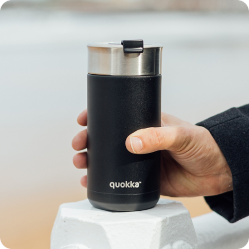 Quokka Boost Coffee Tumbler - nerezový termohrnek s nálevníkem 400 ml - Image 3